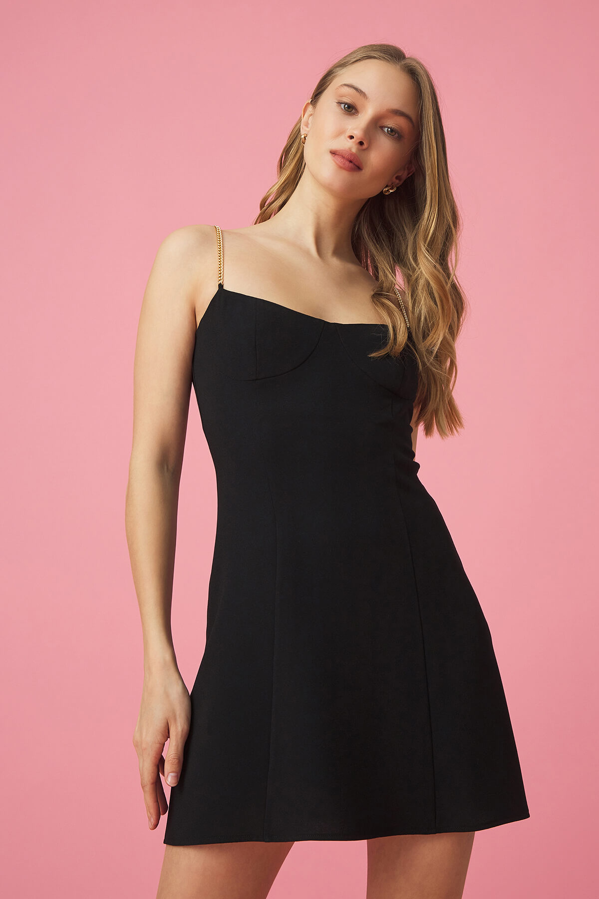 LISA Zincir Askılı Krep Siyah Mini Elbise